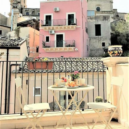 Le Luci Su Ibla - Ospitalita Con Vista Bed & Breakfast รากูซา ภายนอก รูปภาพ