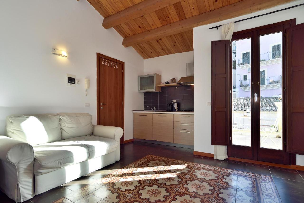 Le Luci Su Ibla - Ospitalita Con Vista Bed & Breakfast รากูซา ภายนอก รูปภาพ